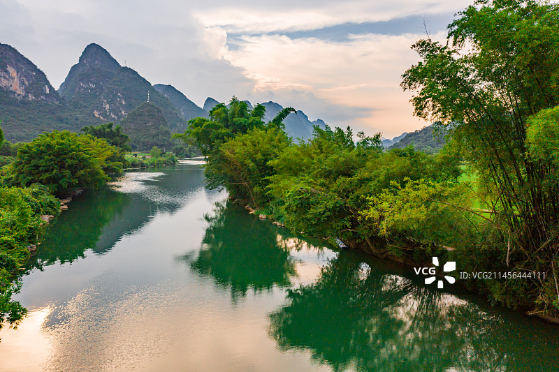 桂林阳朔十里画廊航拍图片素材