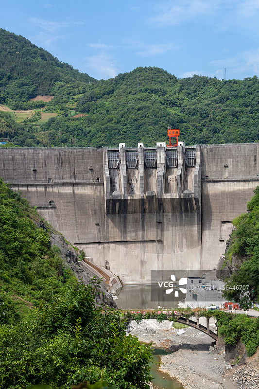 陕西岚皋县水库大坝图片素材