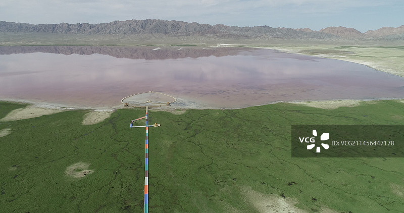 新疆伊吾：航拍幻彩湖图片素材