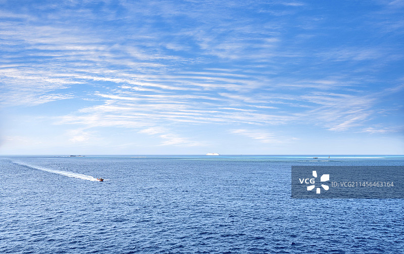 海南三亚三沙市西沙群岛银屿岛的早晨图片素材