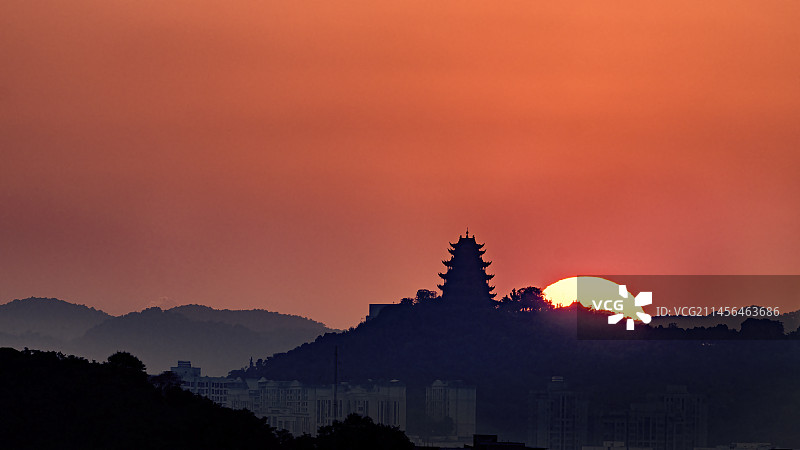 重庆鸿恩阁落日图片素材