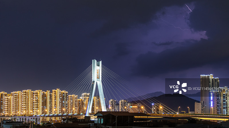 福建省龙岩市龙岩大桥夜景图片素材