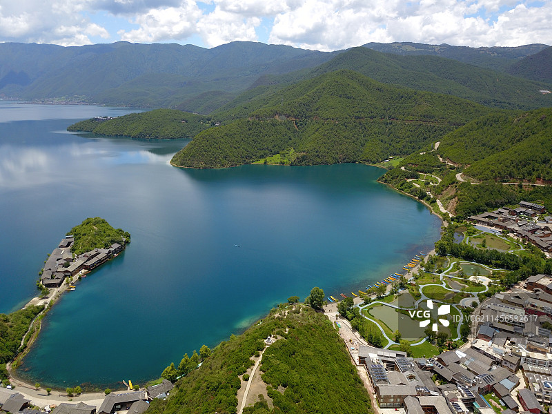 泸沽湖 里格半岛 爱情湖水图片素材