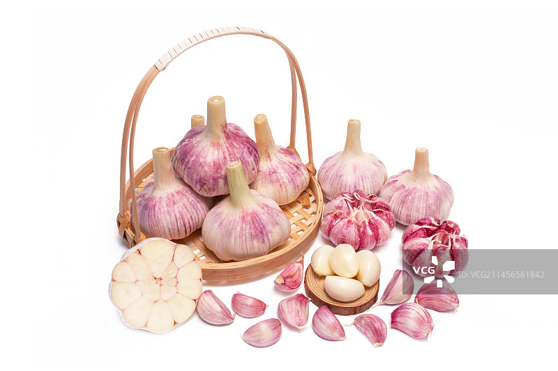 大蒜 紫皮大蒜 大蒜头 多瓣蒜 紫皮鲜蒜 大蒜子 新鲜大蒜 紫皮蒜 鲜蒜  大蒜白底图 大蒜头主图图片素材