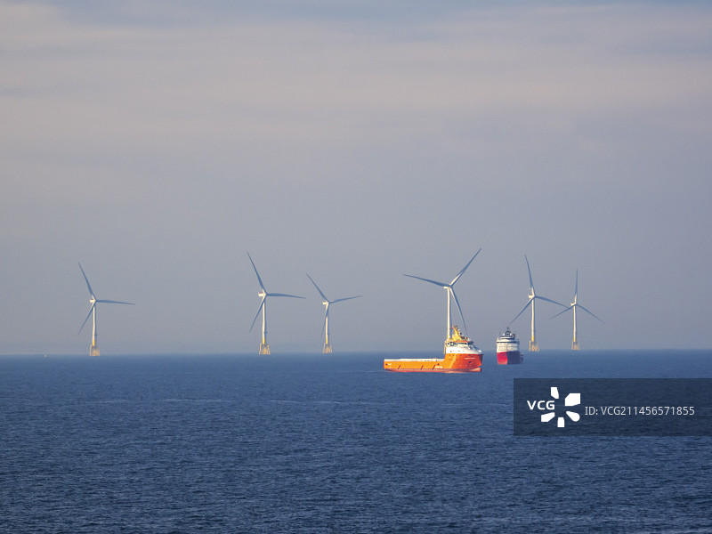 英国苏格兰阿伯丁海上风力涡轮机图片素材