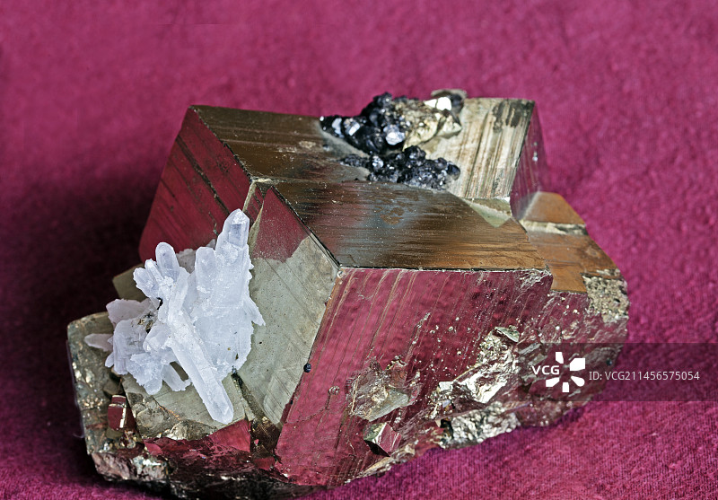 石英和黄铁矿图片素材