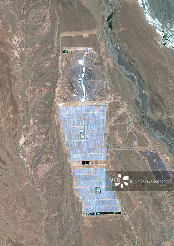 摩洛哥瓦尔扎扎特太阳能发电站卫星图像图片素材