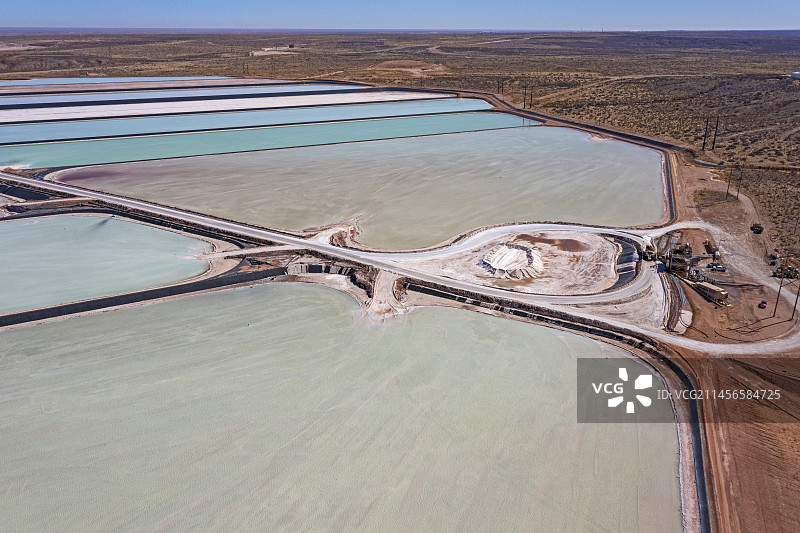 钾盐矿蒸发池图片素材