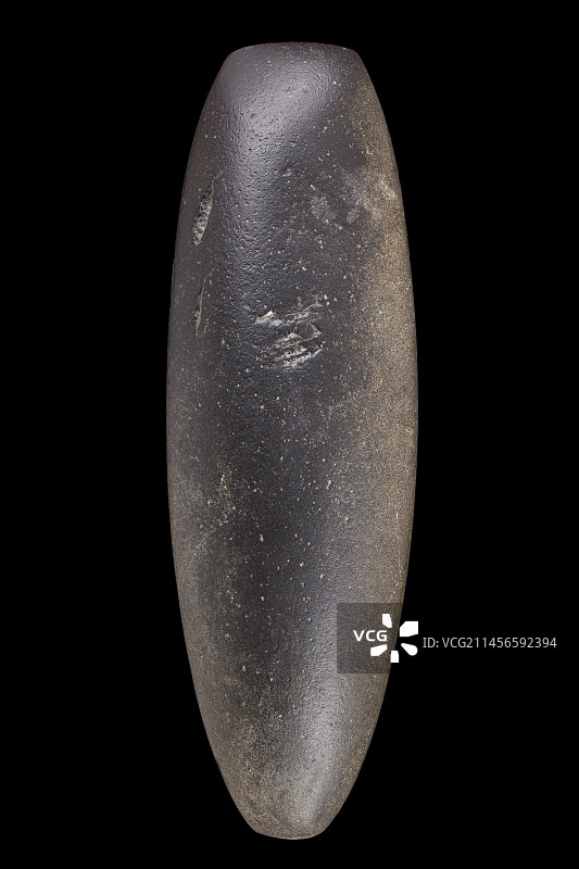 新石器时代石制抛光斧图片素材