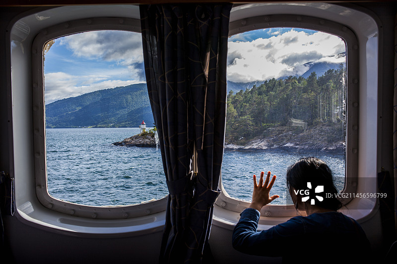 挪威福德内斯和曼海勒之间的渡轮图片素材