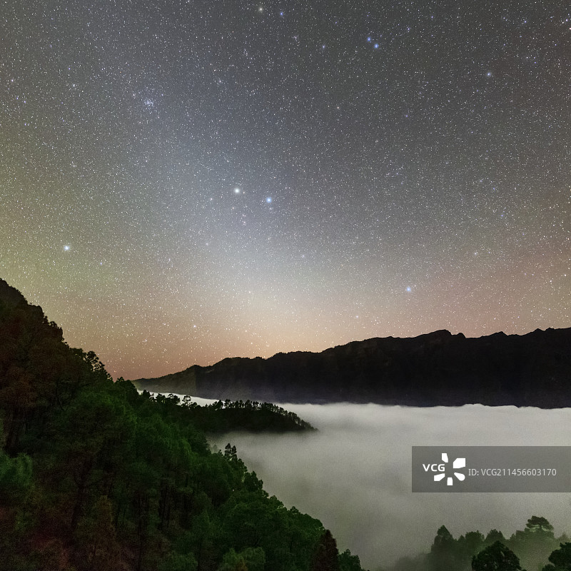 加那利群岛拉帕尔马岛上的黄道光图片素材