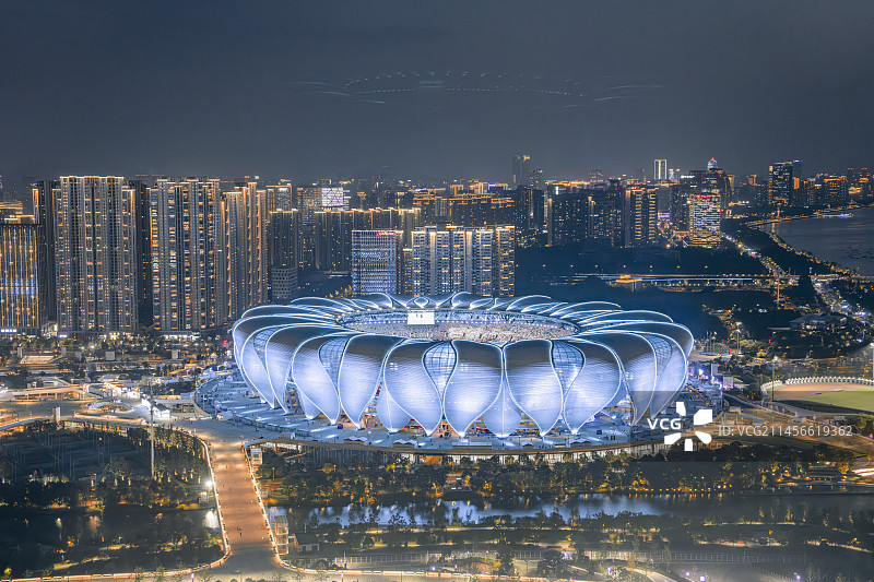 杭州奥体中心夜景 杭州之门图片素材