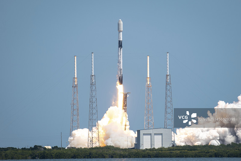 猎鹰9号火箭发射星链L-23有效载荷图片素材