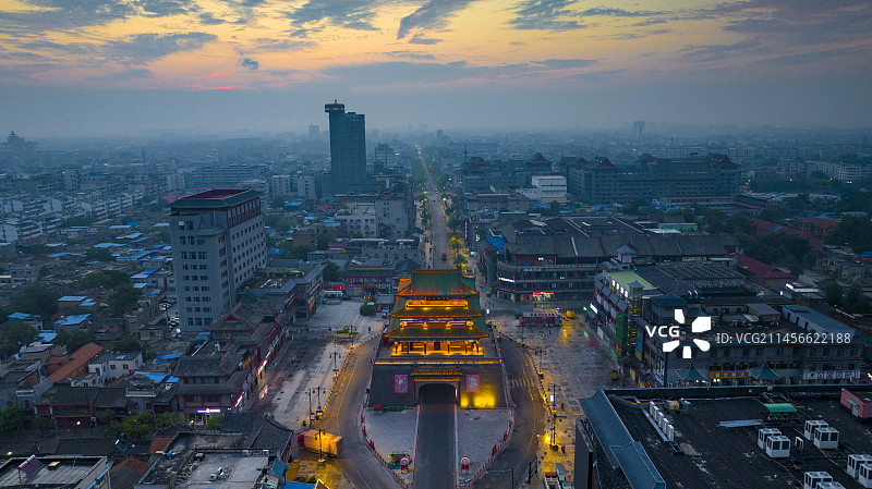 河南省开封市鼓楼晨曦日出图片素材