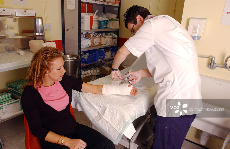 敷石膏图片素材