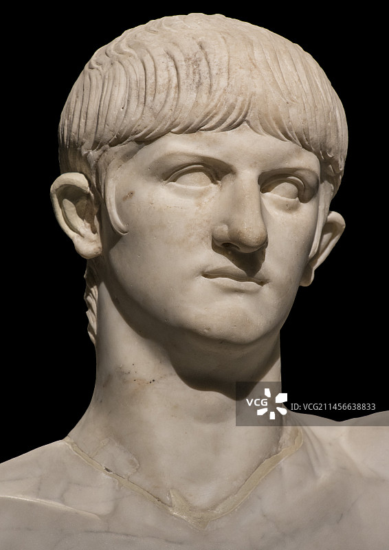 尼禄皇帝雕像图片素材