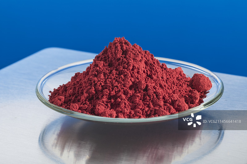 手表玻璃上的氧化亚铜图片素材