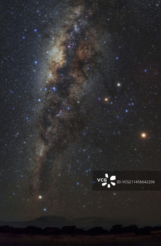 肯尼亚安博塞利国家公园的夜空图片素材