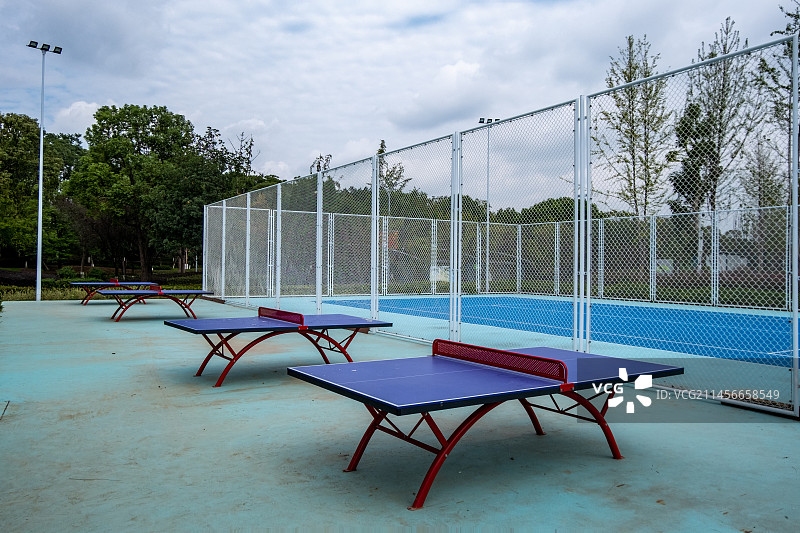 四川省绵阳市户外乒乓球桌图片素材