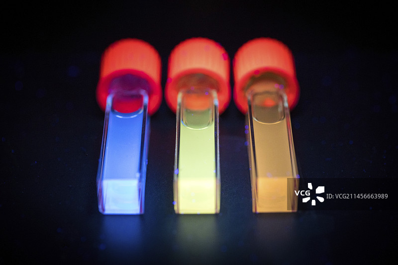 发光石墨烯量子点图片素材