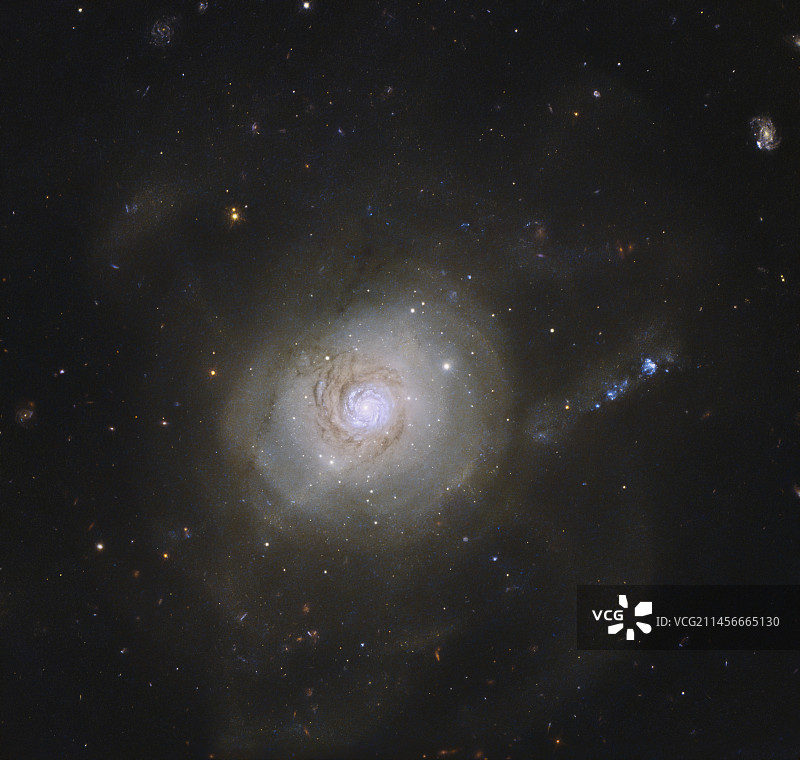NGC 7252星系，哈勃太空望远镜图像图片素材