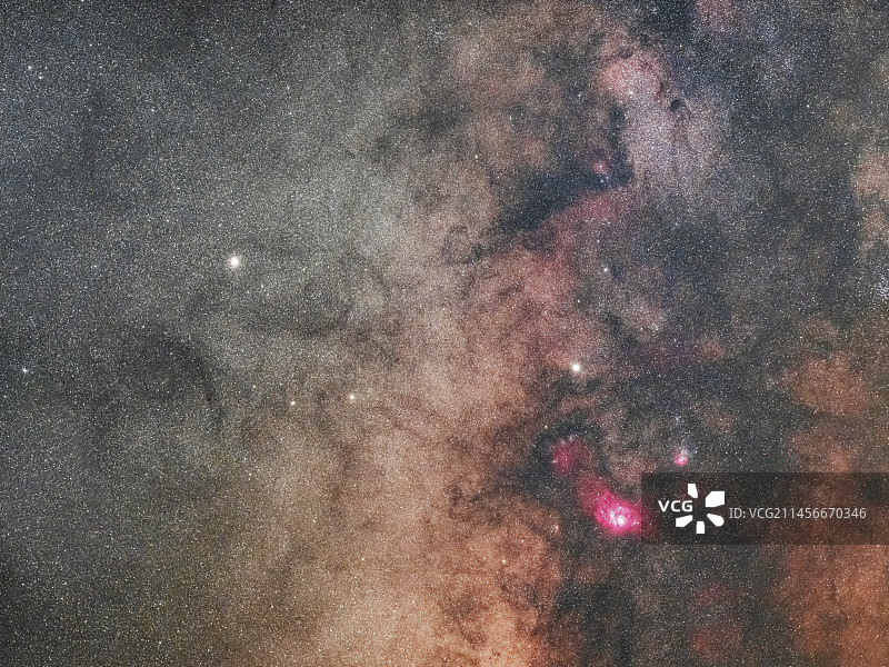 银河与泻湖星云图片素材