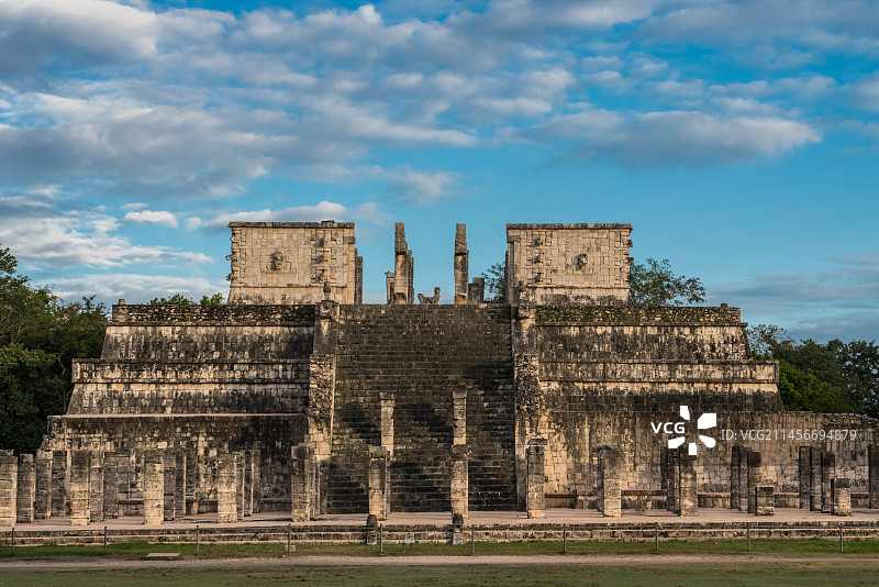 墨西哥奇琴伊察的勇士神庙图片素材