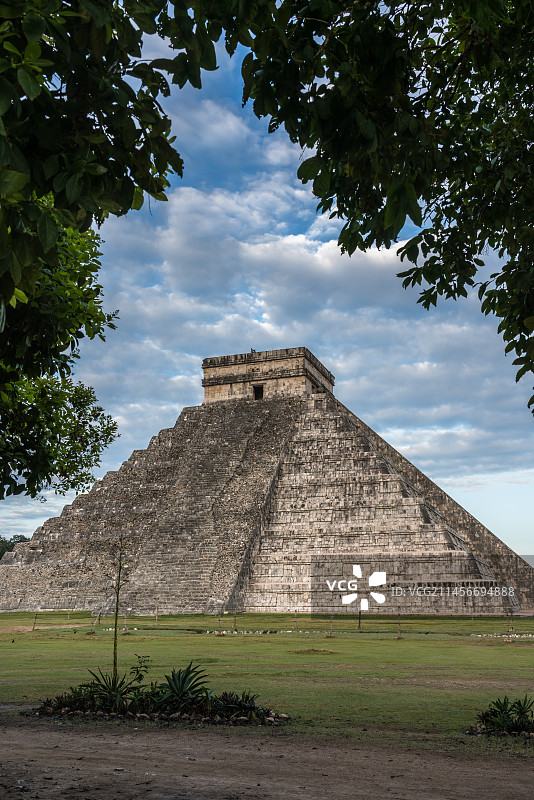 墨西哥奇琴伊察库库尔坎神庙图片素材