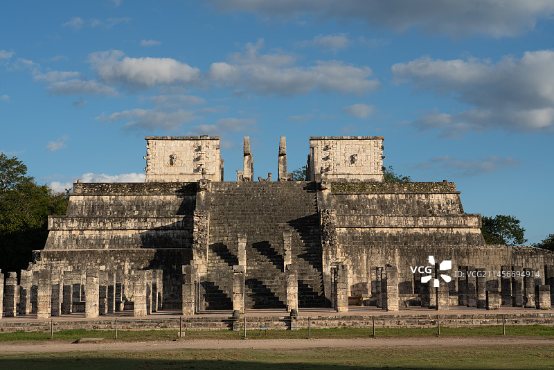 墨西哥奇琴伊察的勇士神庙图片素材