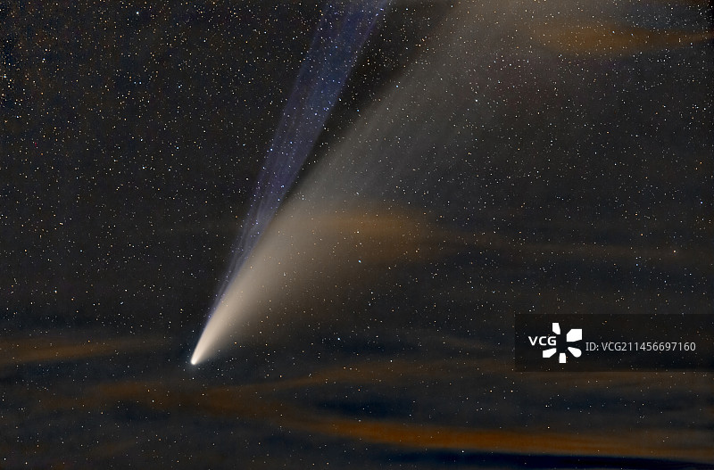 2020年7月的NEOWISE彗星图片素材