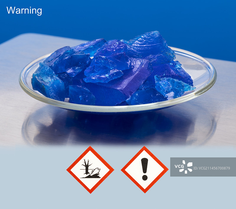 带有危险标志的硫酸铜图片素材