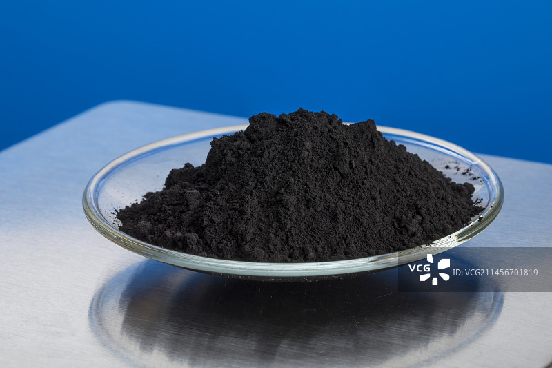 手表玻璃上的二氧化锰图片素材