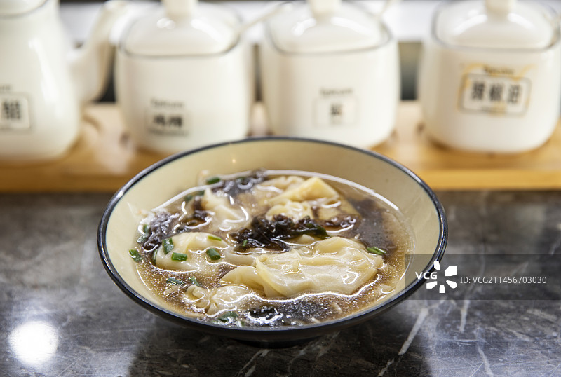 一碗馄饨图片素材