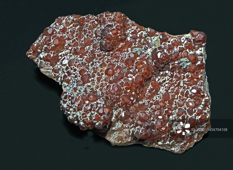 铁铝榴石图片素材