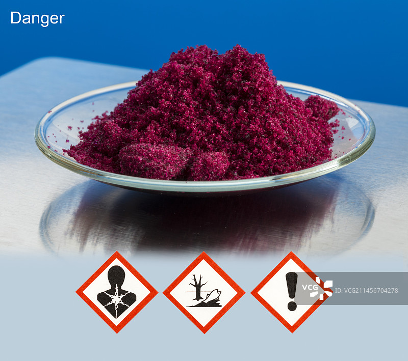 带有危险标志的二氯化钴图片素材