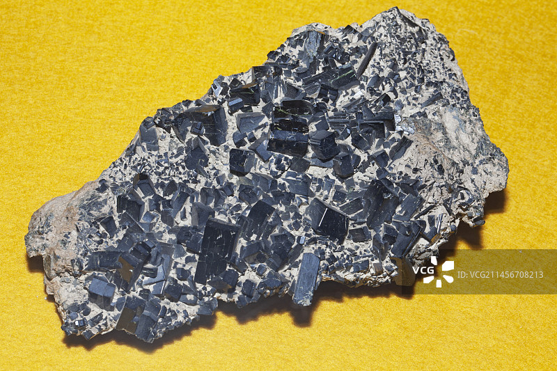 钙铁辉石图片素材