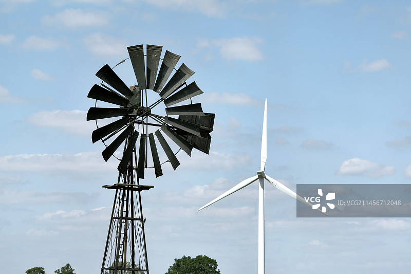 新旧风力发电技术图片素材