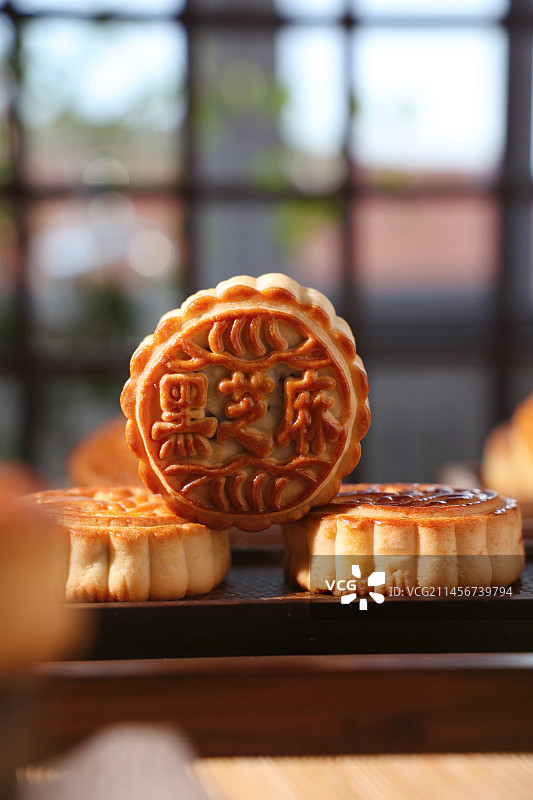 黑芝麻月饼图片素材
