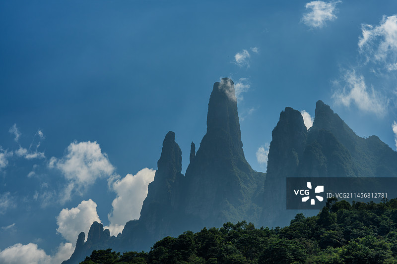 震撼的广西金秀圣堂山风光图片素材