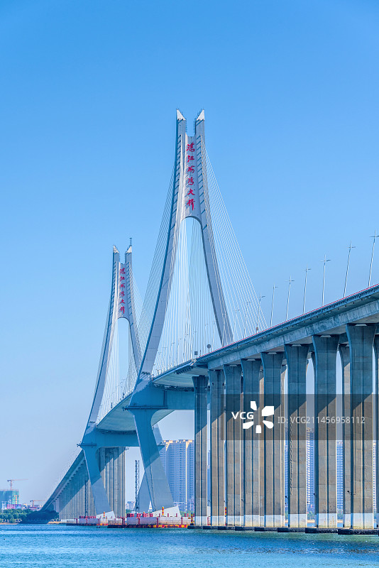 中国广东湛江海湾大桥风光图片素材