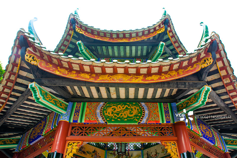 南粤苑 古建筑屋檐 广州番禺沙湾 岭南皇家山水园林 岭南建筑 岭南园林 广州景点 广州园林 雕梁画栋图片素材