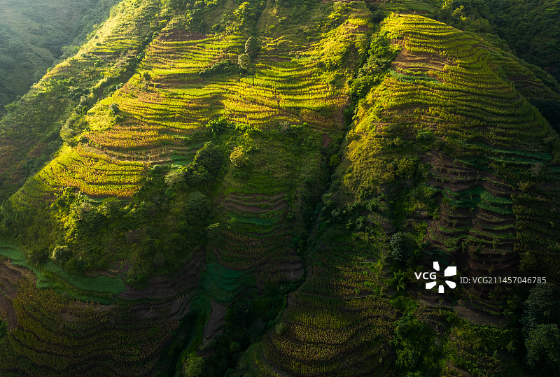 云南省宣威市阿都乡的乌蒙山脉风光图片素材