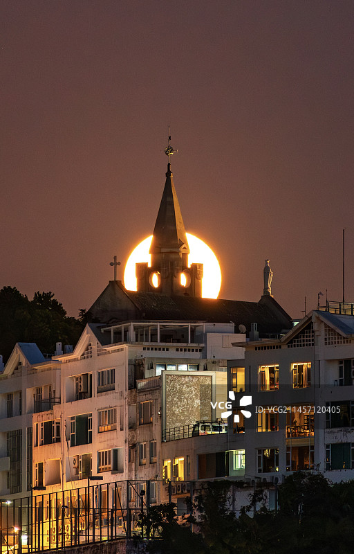澳门主教山小堂中秋夜月升图片素材