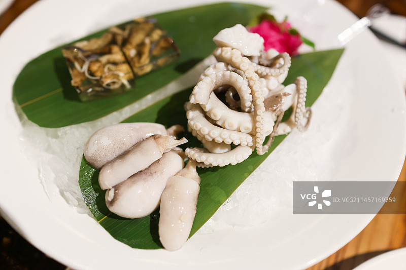 福建传统小吃土笋冻和小章鱼图片素材