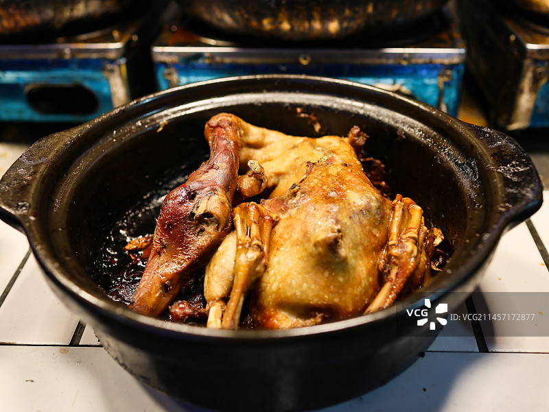 闽菜著名的美食姜母鸭图片素材