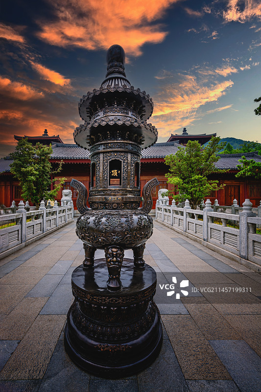 牛首山佛顶寺前的香炉+南京图片素材