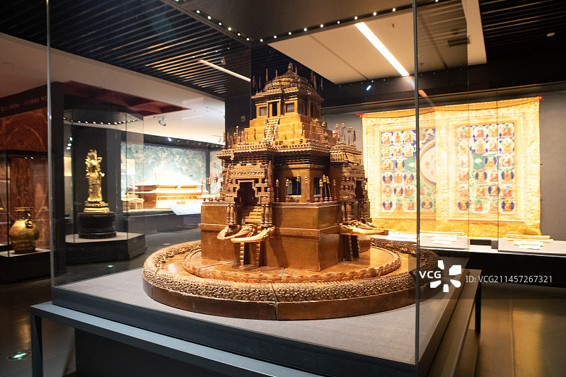 青海省博物馆馆藏清代木雕坛城图片素材