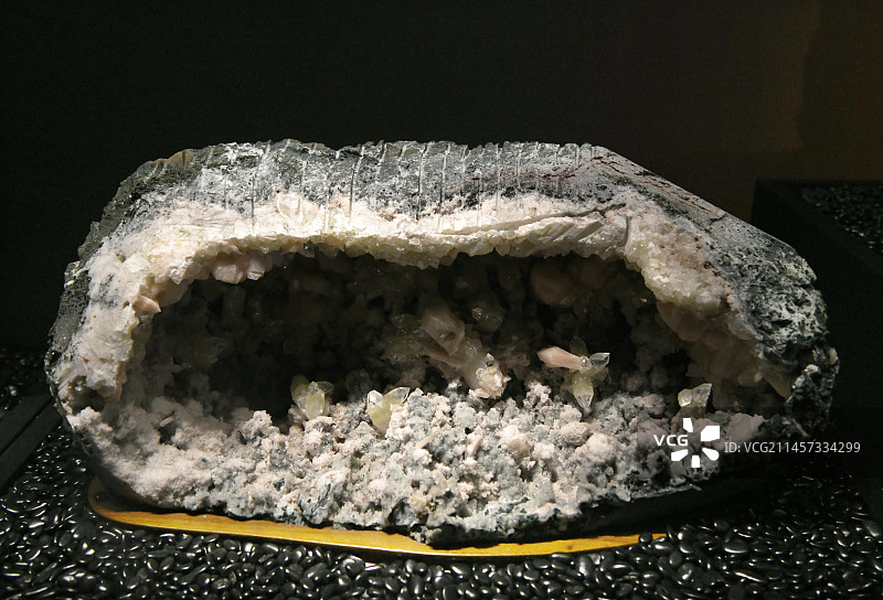 山东博物馆“晶·彩——探寻神奇的矿物世界”展品图片素材