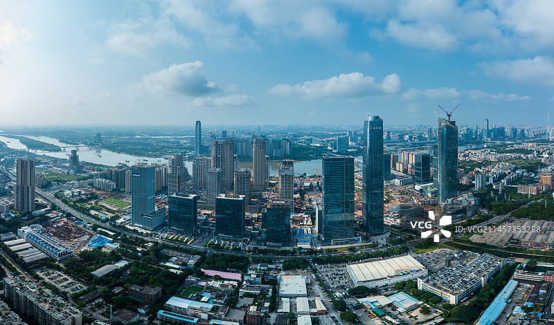 广州金融城蓝天图片素材