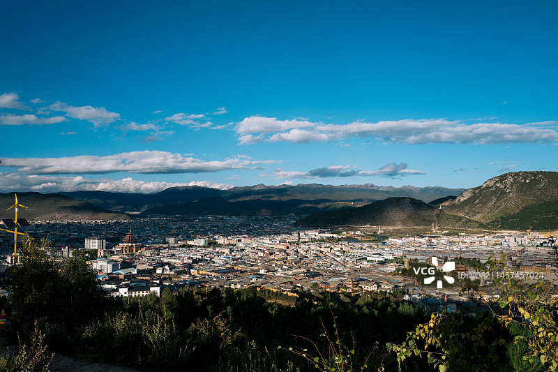 香格里拉县天际线图片素材